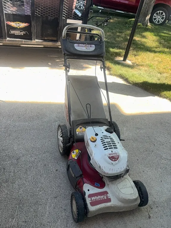 WHITE OUTDOOR PUSH MOWER
