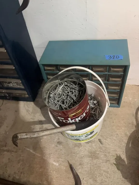 BOLT BIN-NAILS-NAIL PULLER