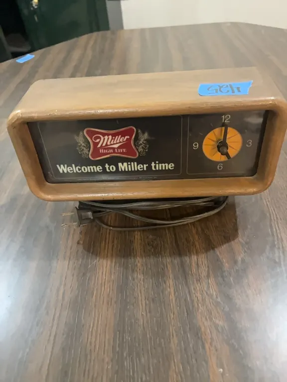 MILLER HIGH LIFE LIGHTED CLOCK