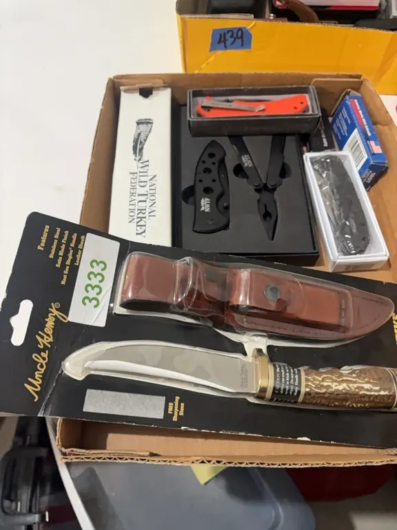 KNIVES