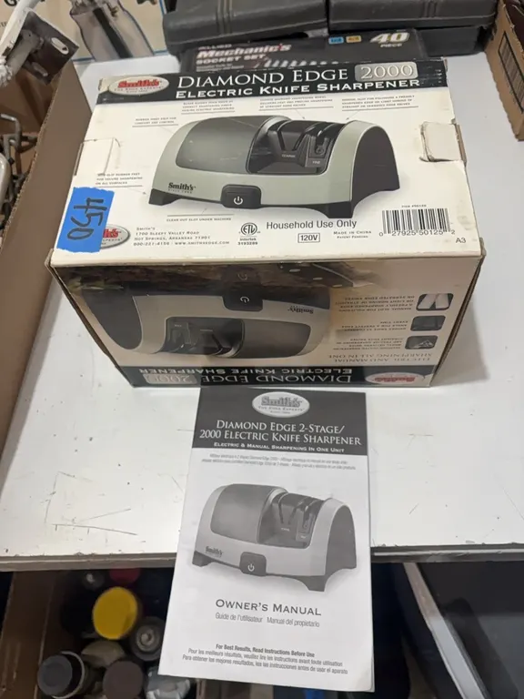 DIAMOND EDGE ELECTRIC KNIFE SHARPENER