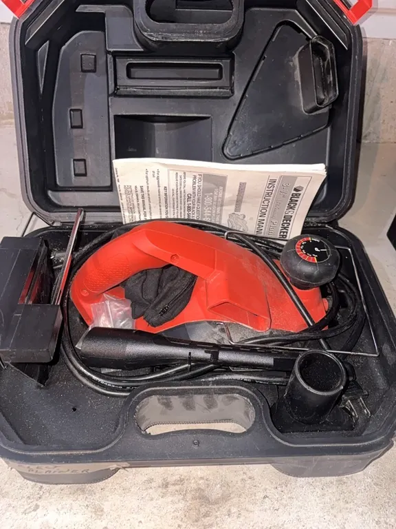 BLACK AND DECKER PLANER-IN CASE