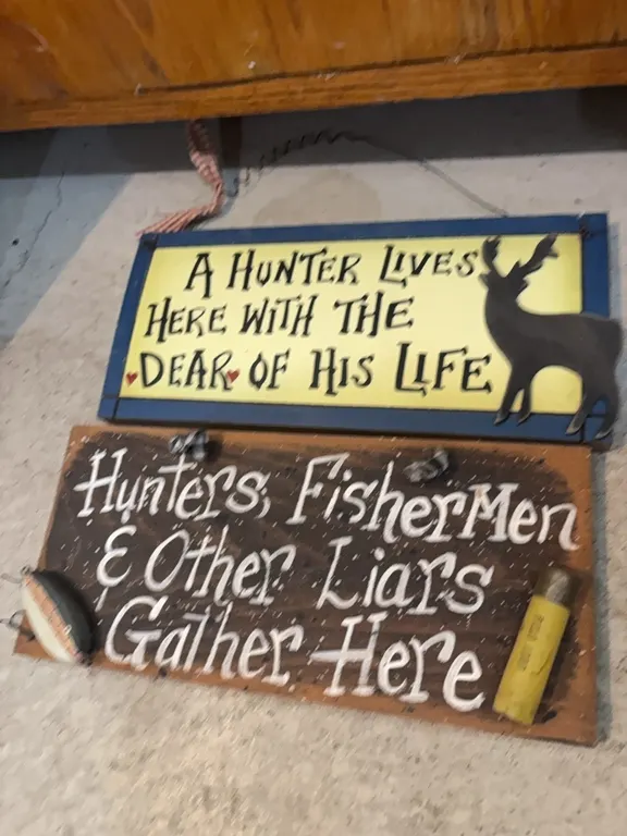 HUNTING SIGNS