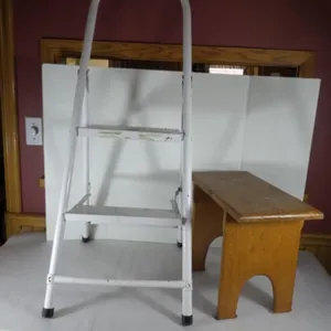 2 Step Metal Ladder & Step Stool