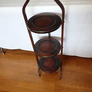 Folding Pie Stand