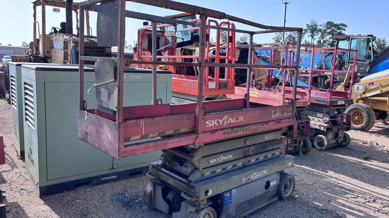 SKYJACK SJ1113219 SCISSOR LIFT | FOR PARTS/REPAIRS