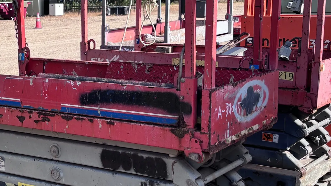 SKYJACK SJ1113219 SCISSOR LIFT | FOR PARTS/REPAIRS