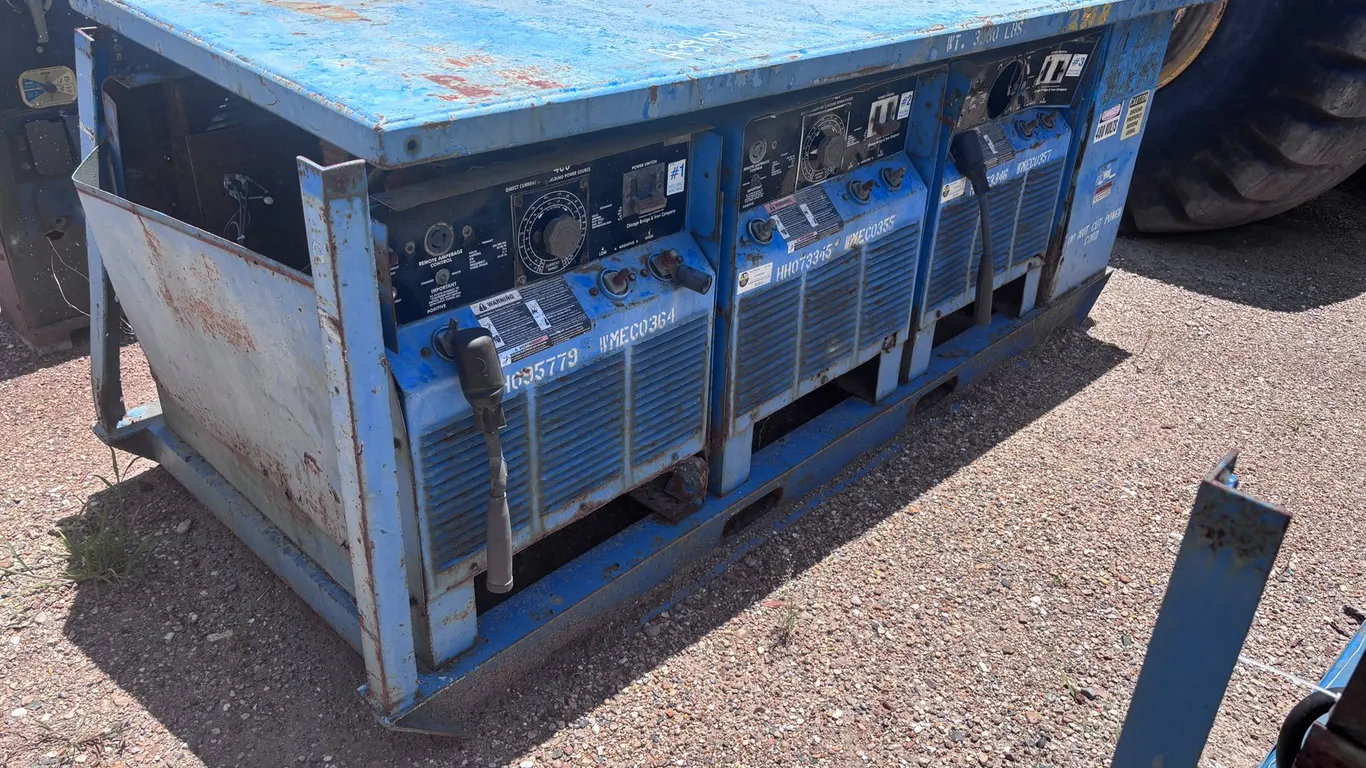 MILLER 400 ELECTRIC WELDING MACHINE | FOR PARTS/REPAIRS