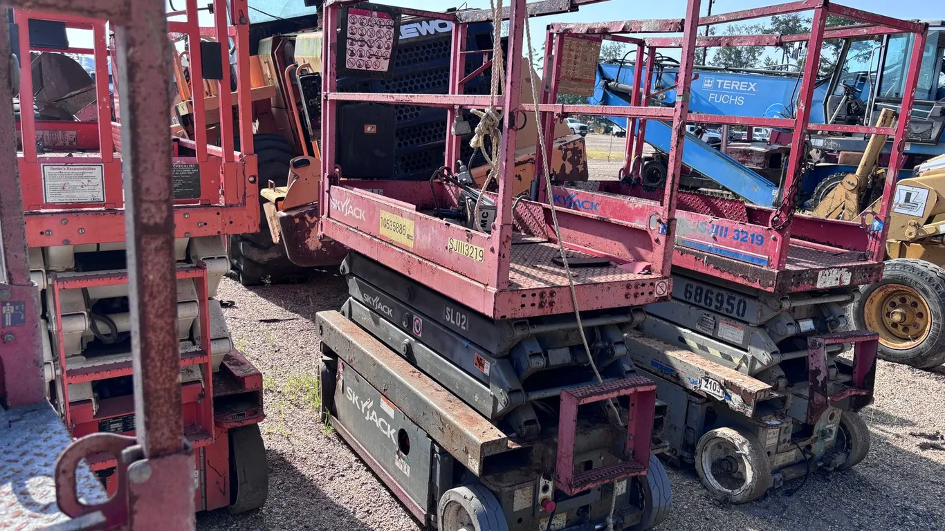 SKYJACK SJ1113219 SCISSOR LIFT | FOR PARTS/REPAIRS