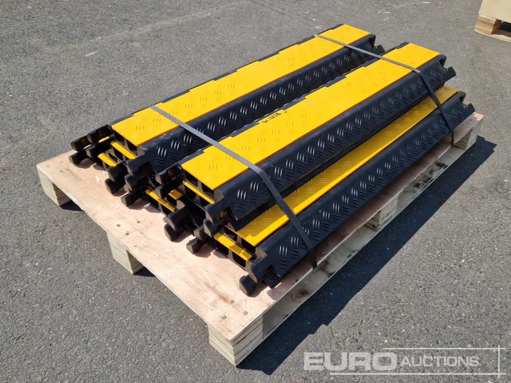 Unused Road Cable Protection, 2 Channels (10 of)