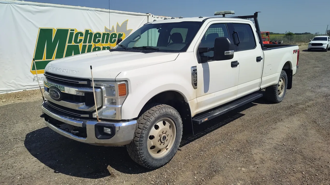 2020 Ford F-350 Super Duty XLT 4dr Crew Cab 8 ft. LB SRW 4x4