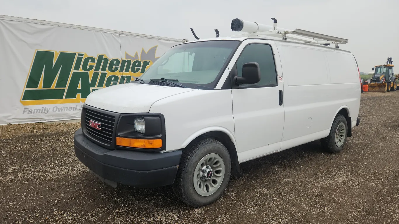 2011 GMC Savana AWD Cargo Van