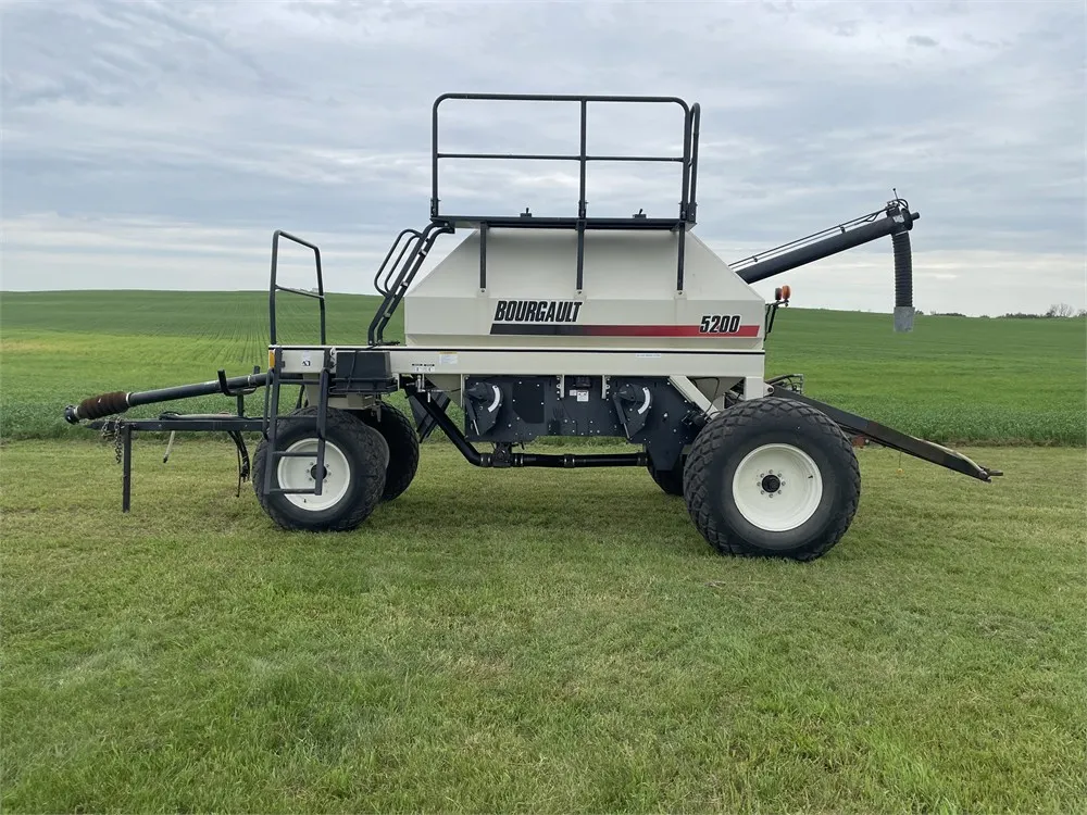 2000 BOURGAULT 5200 Split Compartment Air Cart, 200 Bushel Capacity