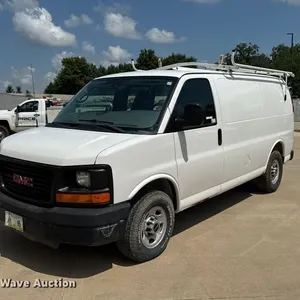 2014 GMC Savana G2500 van