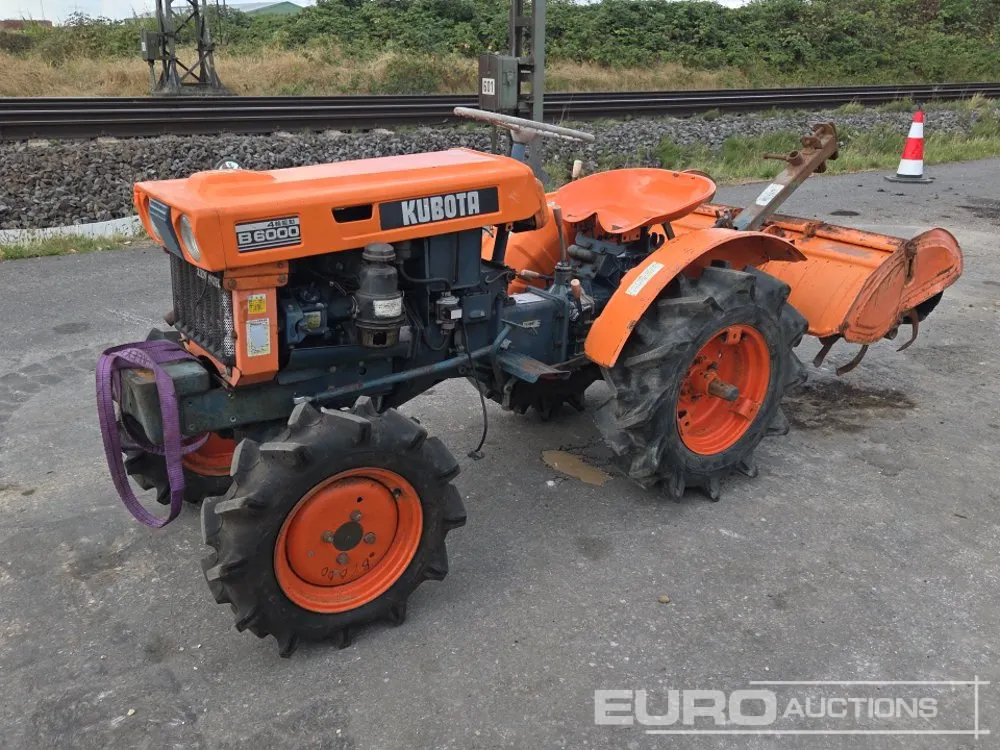Kubota B6000