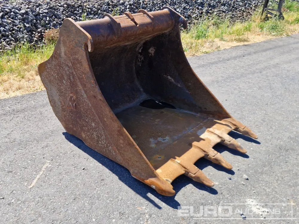 2021 Arden 31" Digging Bucket