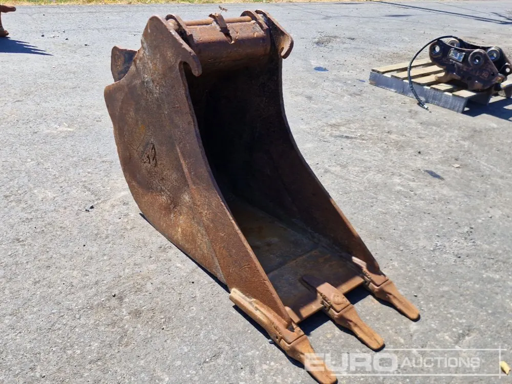 16" Digging Bucket