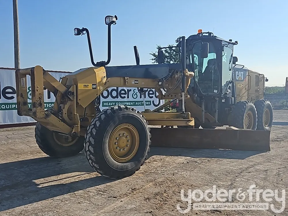 2017 CAT 120M2