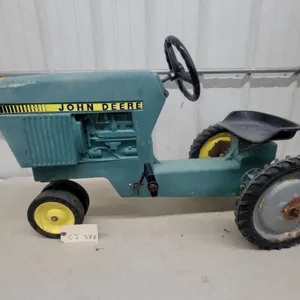Vintage John Deere 3020 Narrow-Front Pedal Tractor by Ertl, 1960s