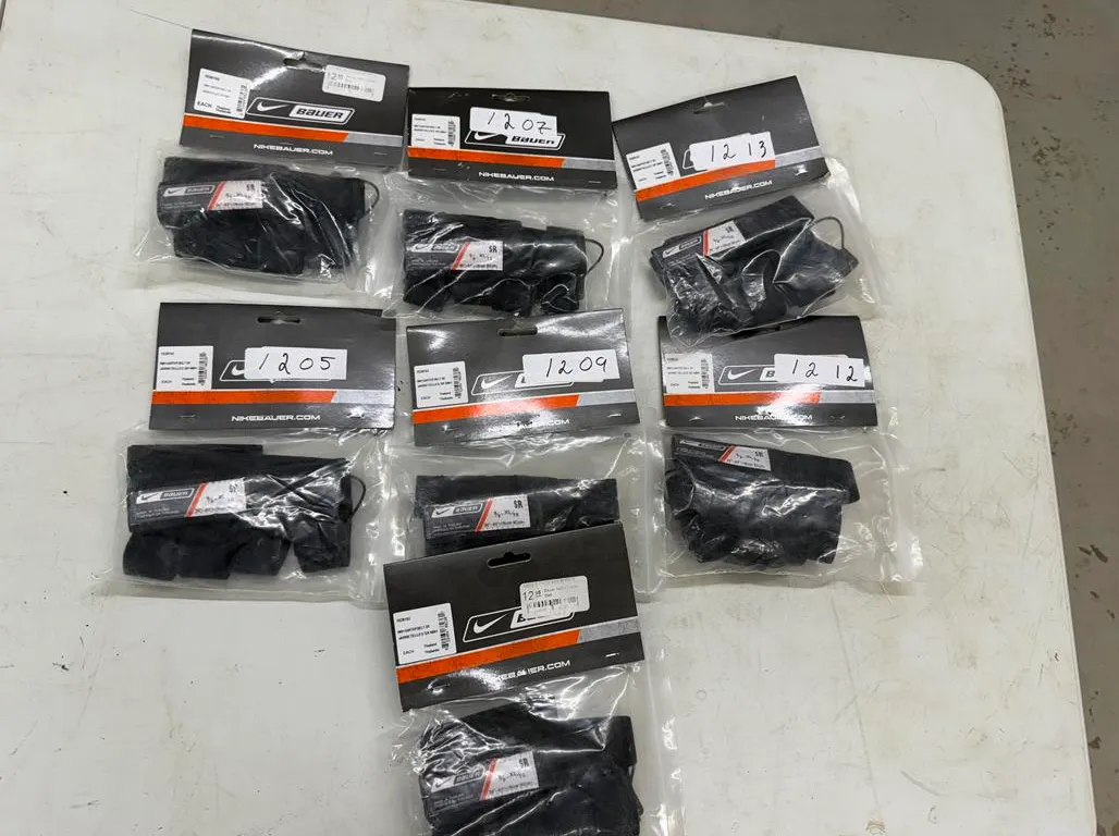 (7) Nike Bauer Sr. Garter