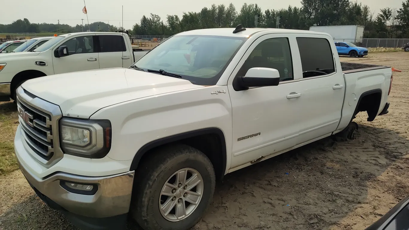 Non-Operable 2016 GMC Sierra 1500 4x4 SLE 4dr Crew Cab 5.8 ft. SB