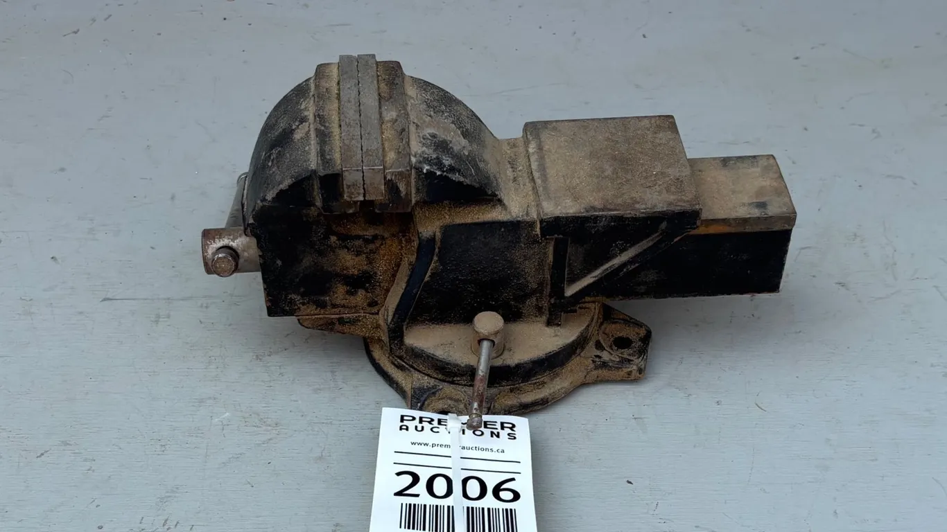 Vintage Cast Iron Bench Vise