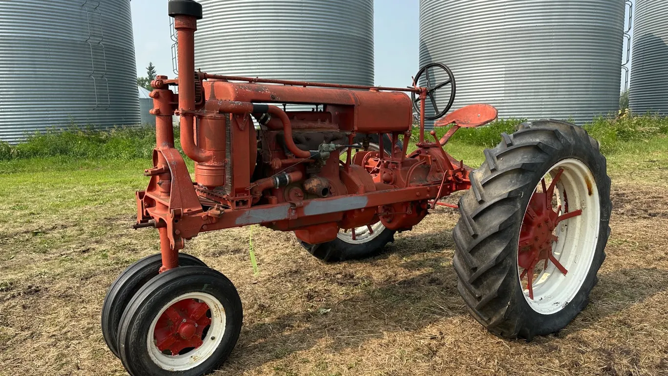 International Harvester 2WD Tractor