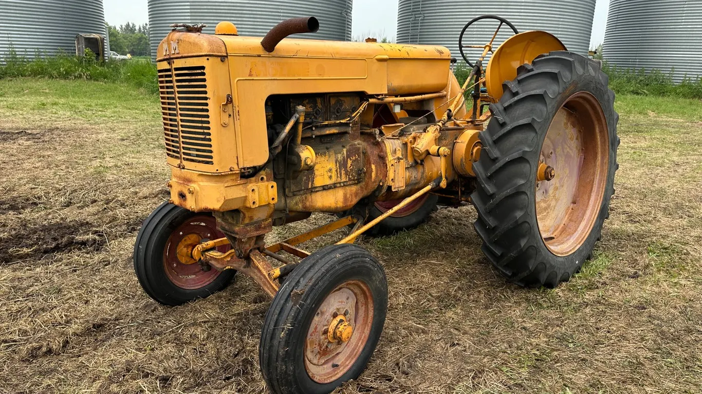 Minneapolis-Moline Model Z 2WD Tractor