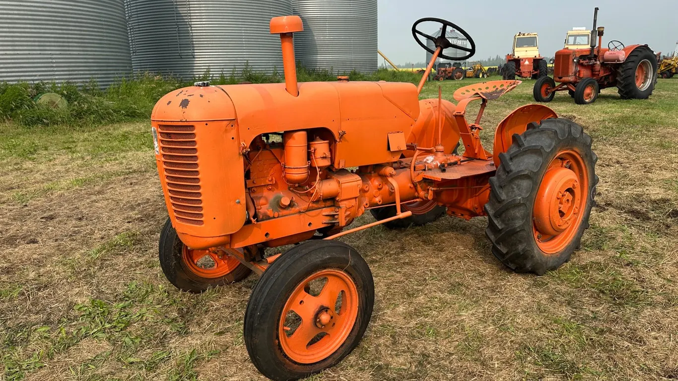 Case V 2WD Tractor