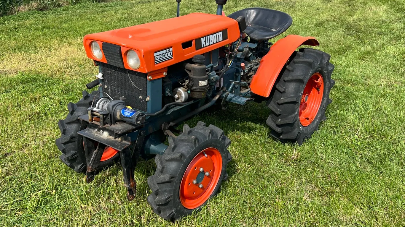 Kubota B6000 MFWD Utility Tractor