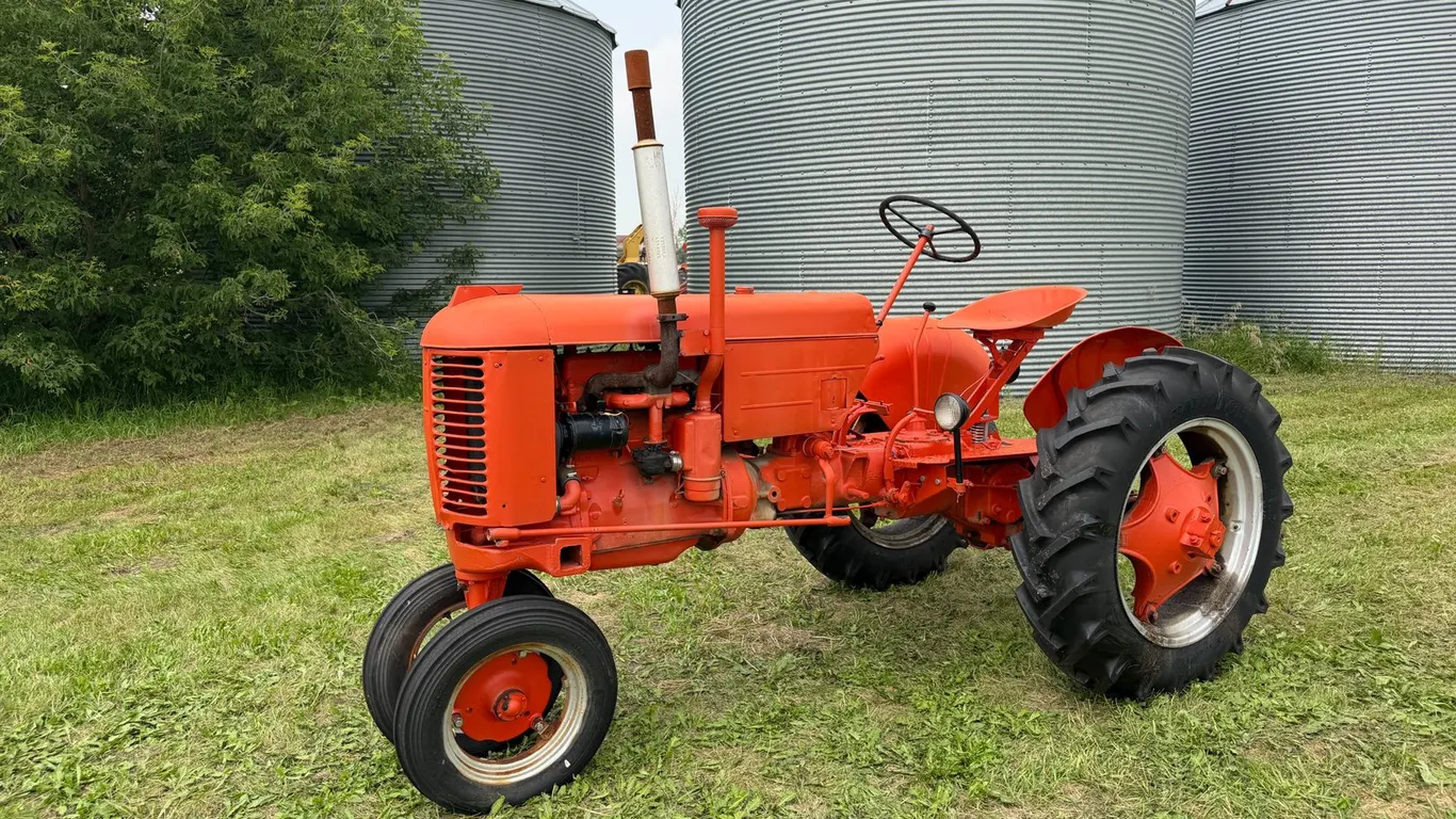 Case VAC 2WD Tractor