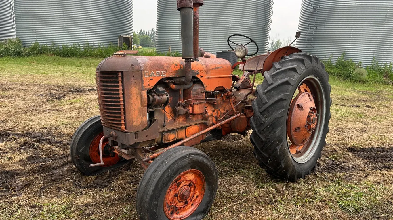 Case DC 2WD Tractor