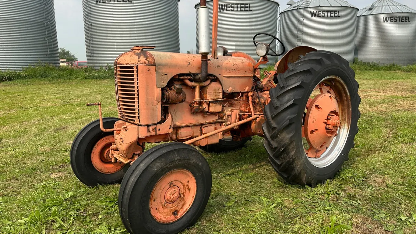 Case DC 2WD Tractor
