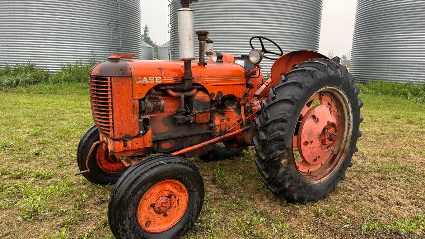 Case DC 2WD Tractor