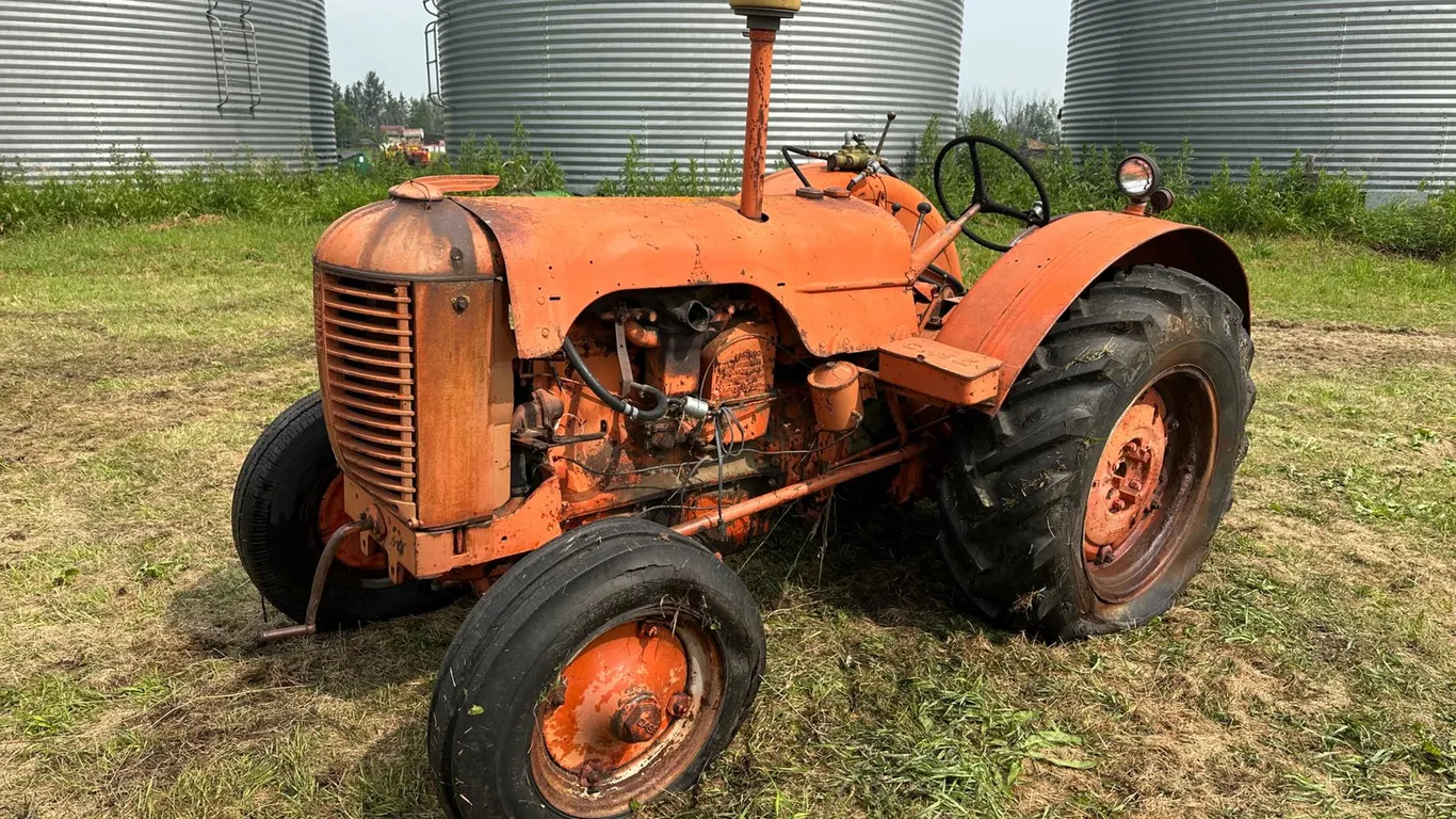 Case 2WD Tractor (Parts)