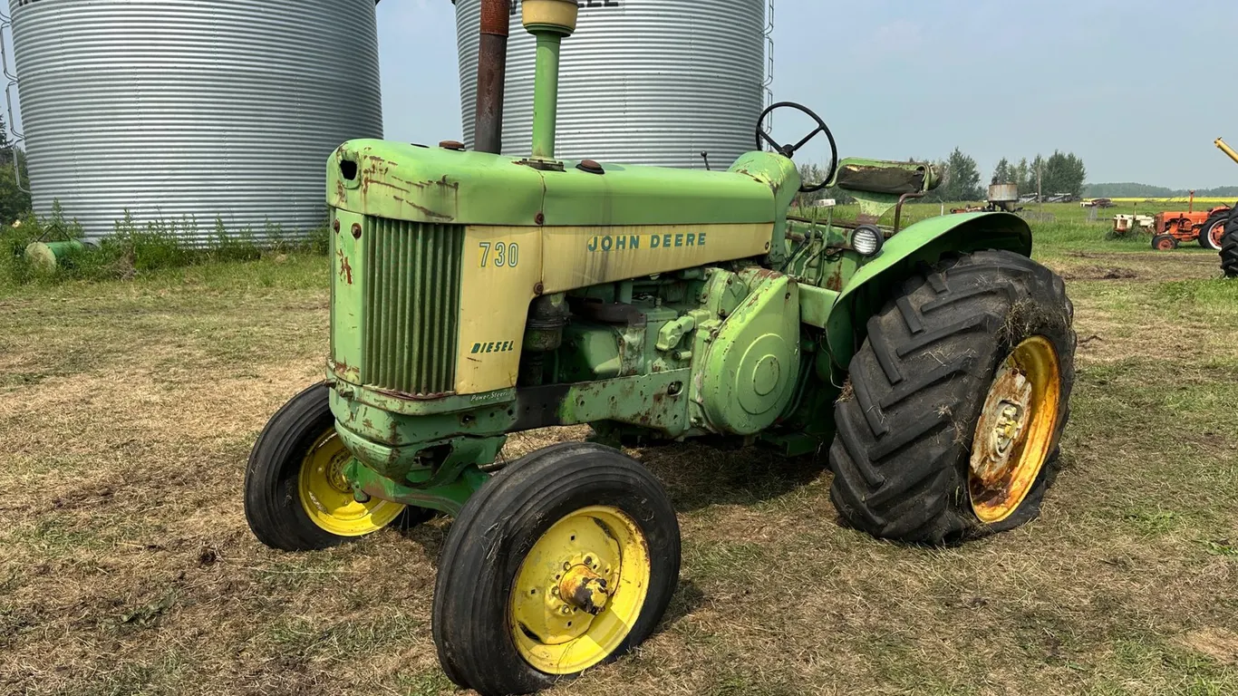 John Deere 730 2WD Tractor