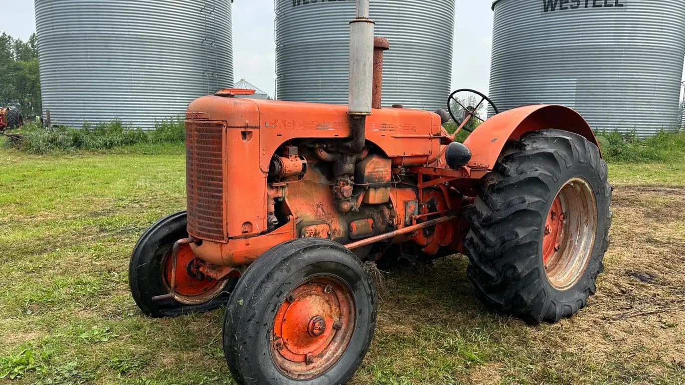 Case LA 2WD Tractor