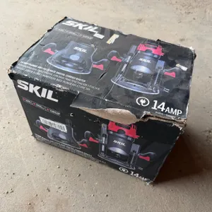 14 AMP SKIL PLUNGE AND FIXED BASE DIGITAL CORDED ROUTER