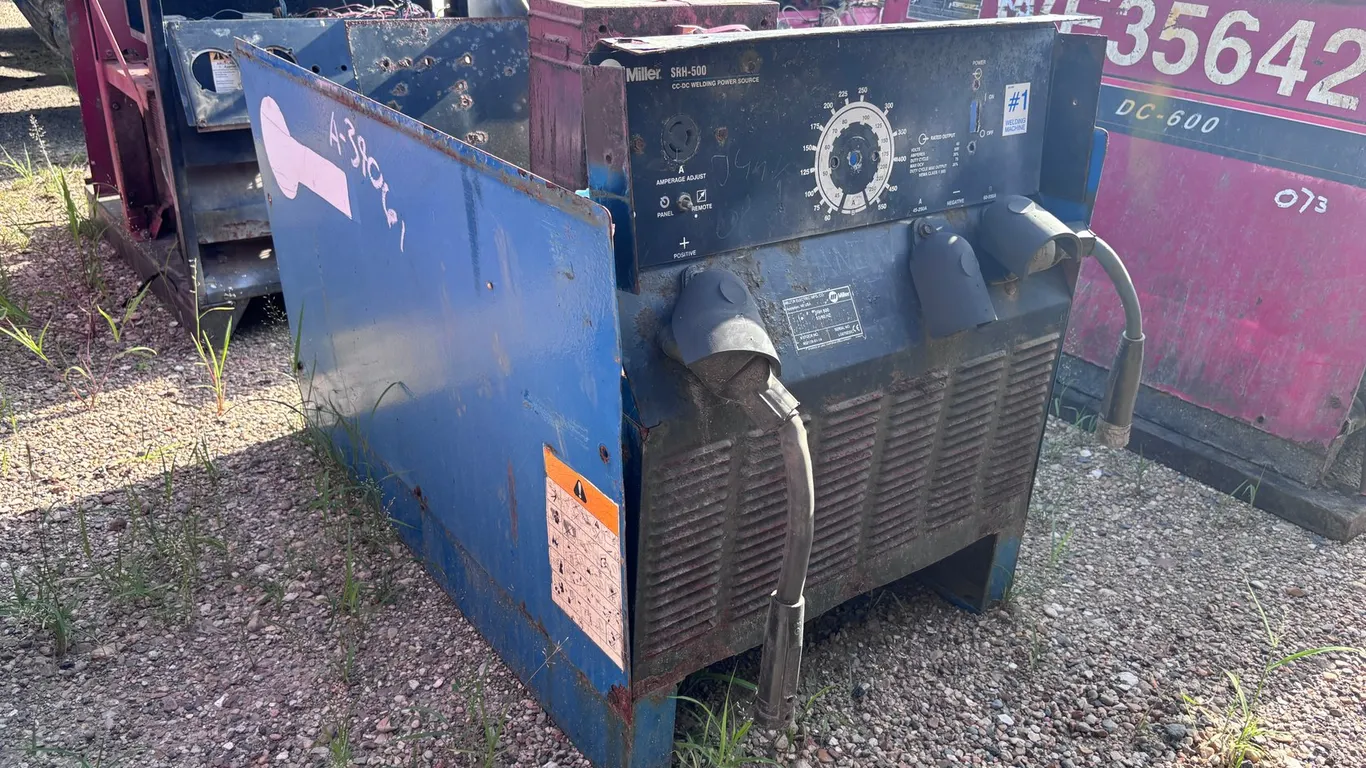 MILLER WELDING MACHINE | FOR PARTS/REPAIRS