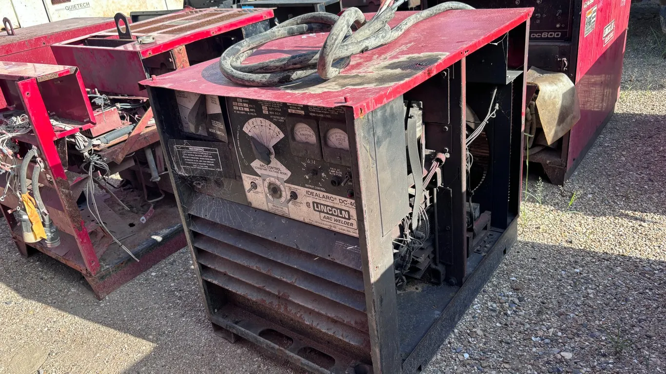 LINCOLN ELECTRIC DC-600 WELDER | FOR PARTS/REPAIRS