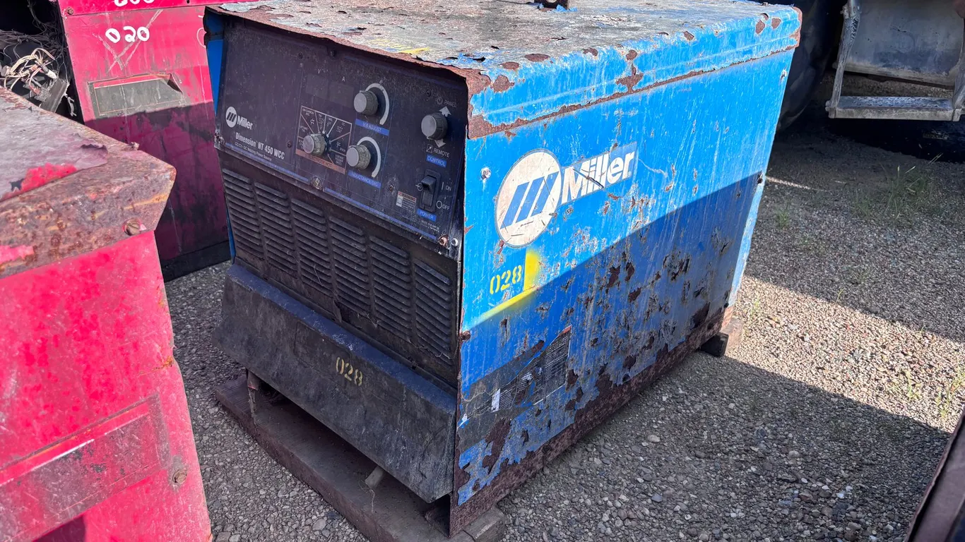MILLER WELDING MACHINE | FOR PARTS/REPAIRS