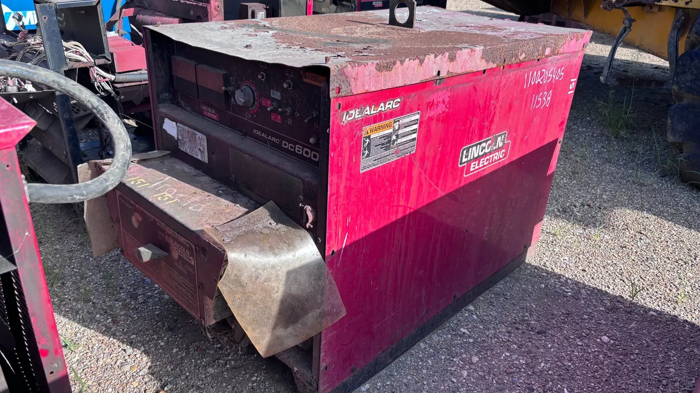 LINCOLN ELECTRIC DC-600 WELDER | FOR PARTS/REPAIRS