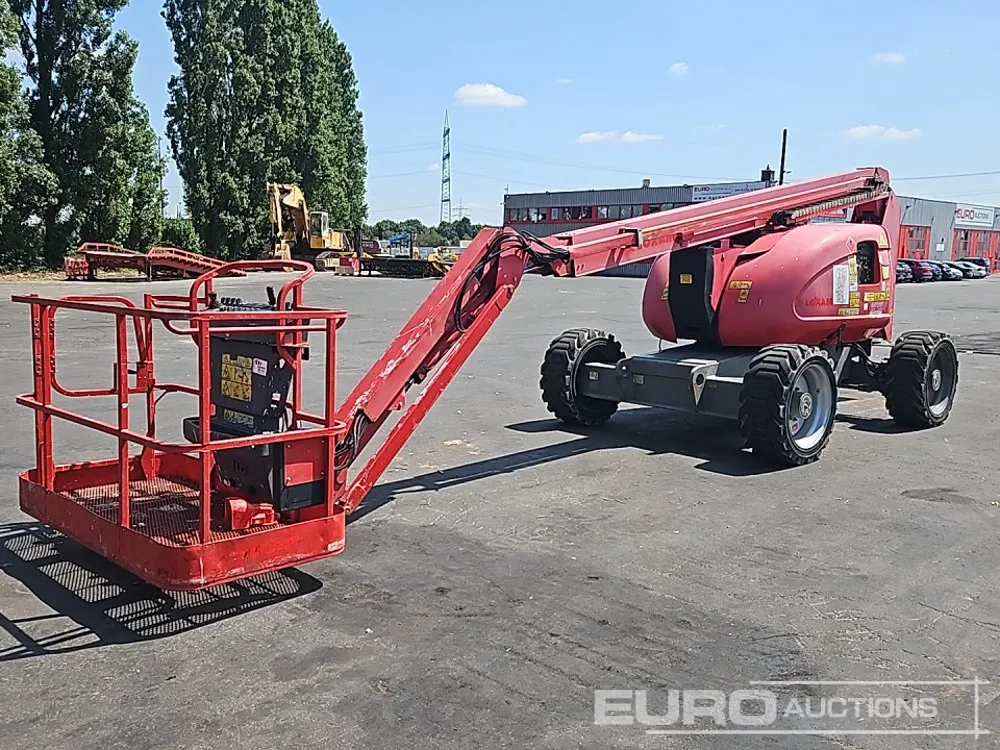 2011 JLG 600AJ