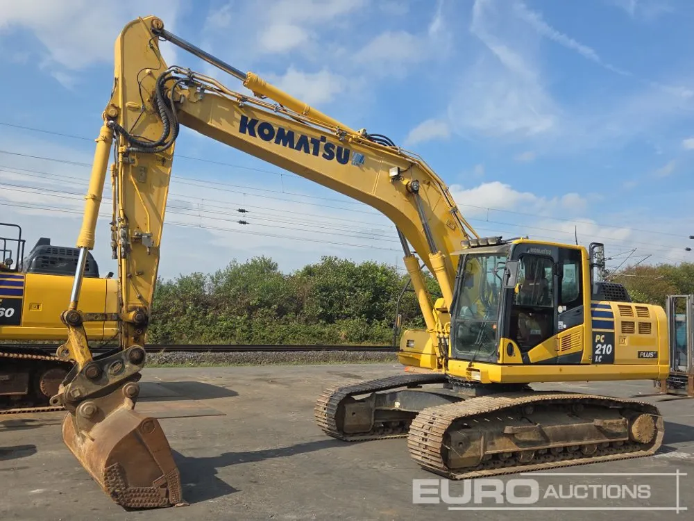 2016 Komatsu PC210LC-10