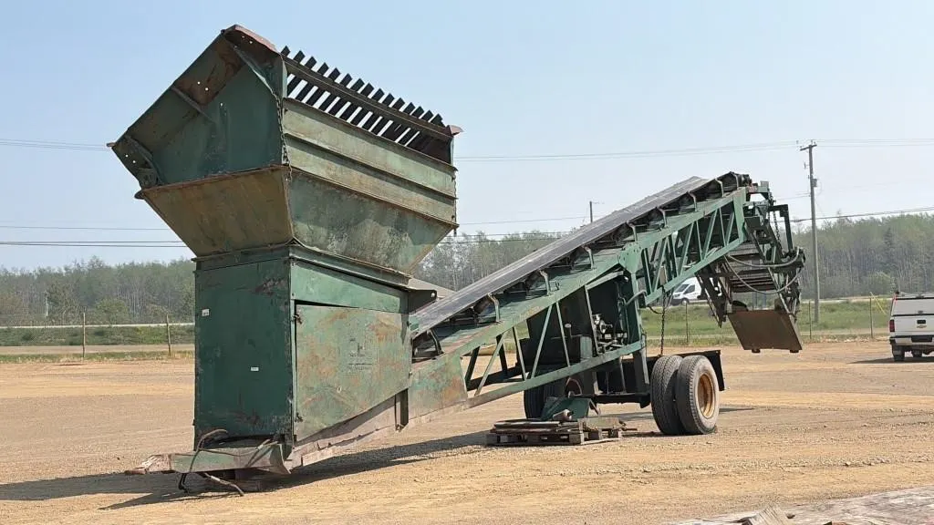 1976 CEC Mobile Screening Plant