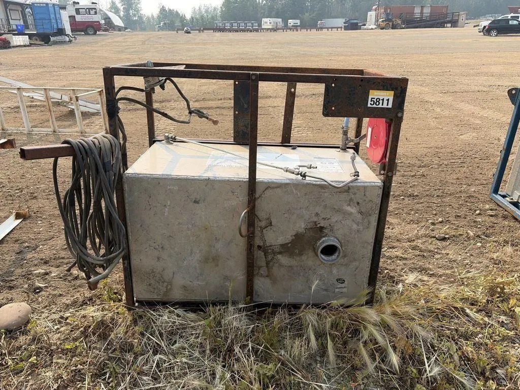 Methanol Tank With Ground Cable