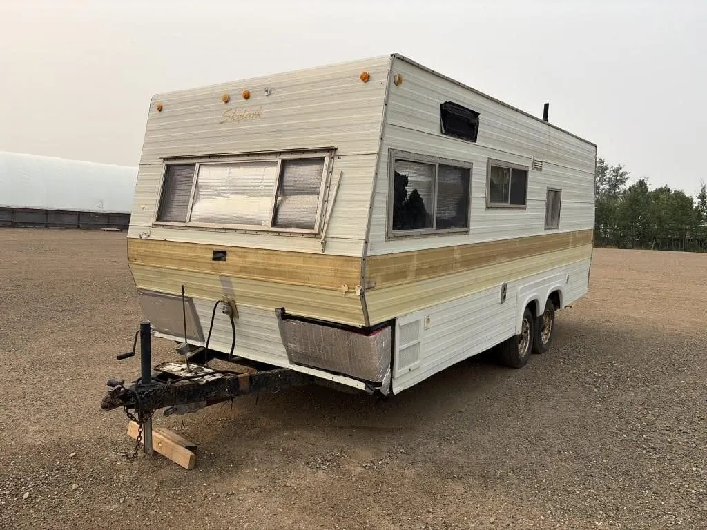 1975 Skylark Travel Trailer - 19 Ft