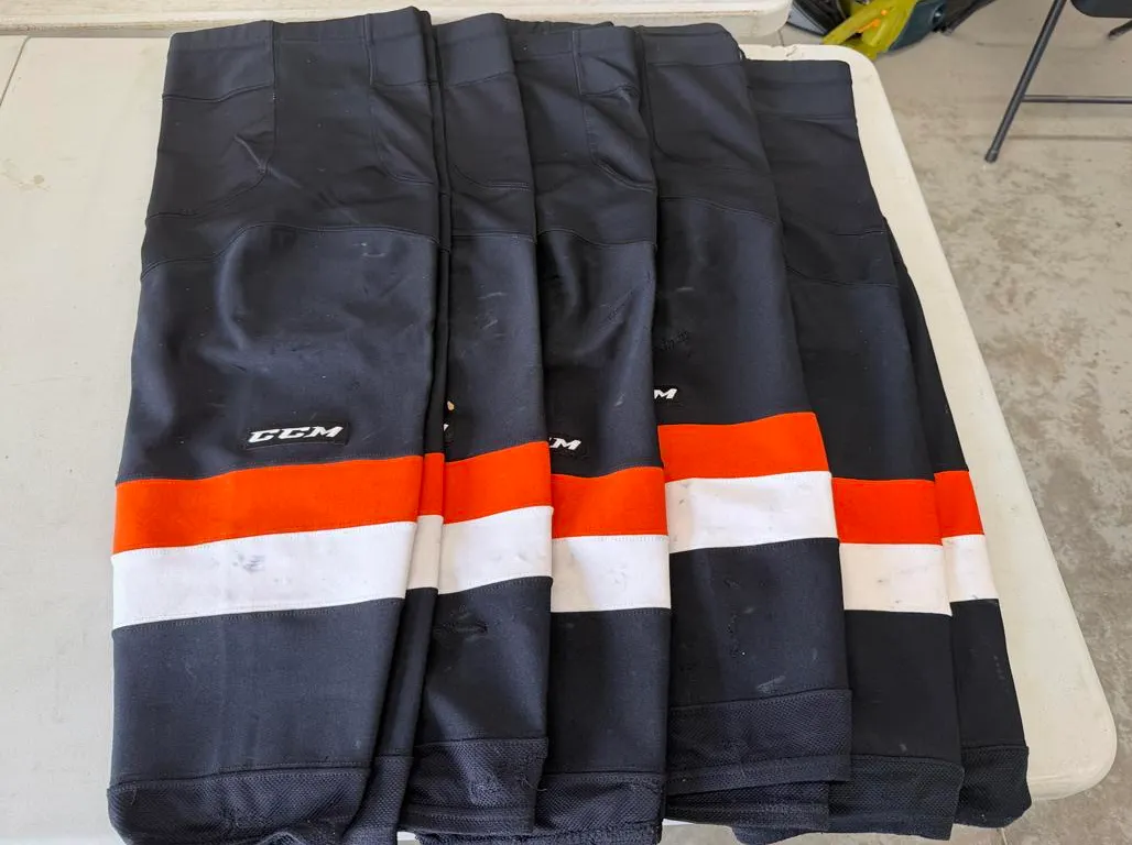 (5) CCM Hockey Socks (Size L)