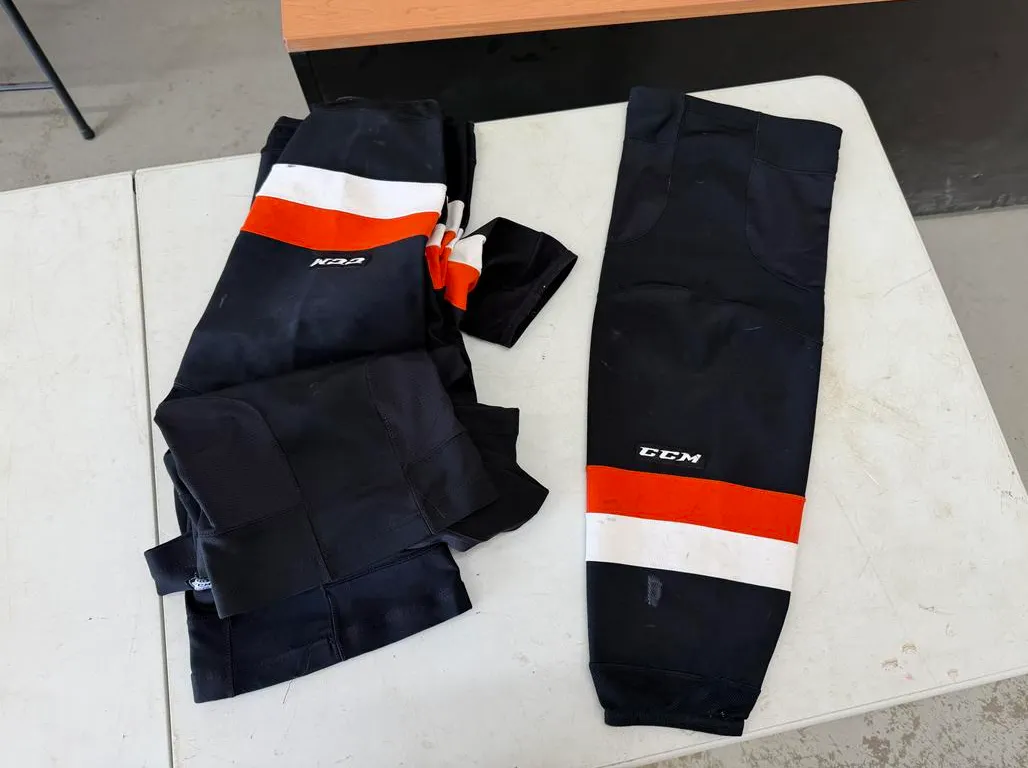 (5) CCM Hockey Socks (Size L)