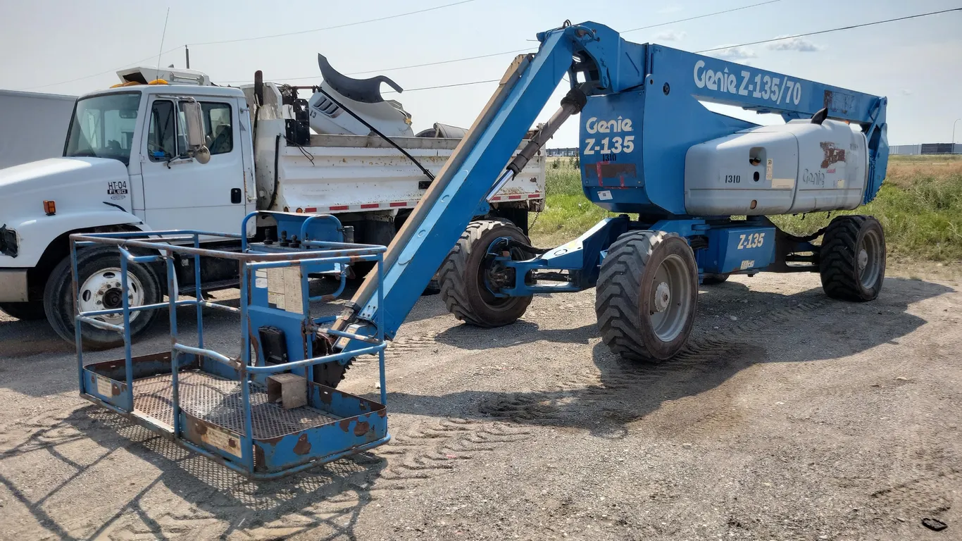 Non-Operable 2013 Genie Z-135/70 AWD Boom Lift